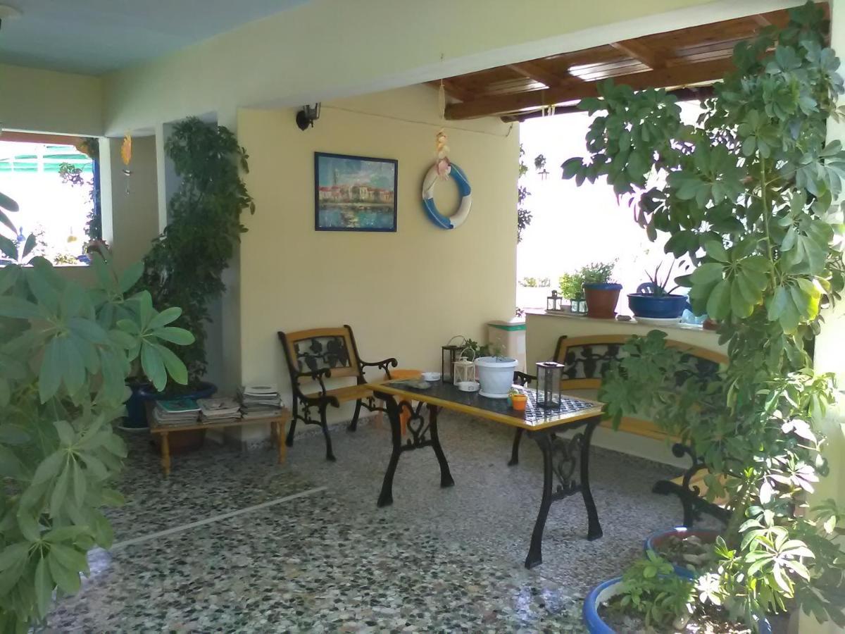 Kotsifas Rooms Tyros Exterior photo