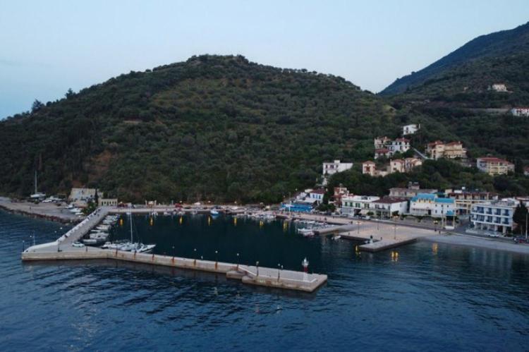 Kotsifas Rooms Tyros Exterior photo
