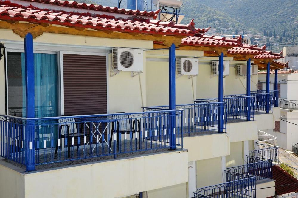 Kotsifas Rooms Tyros Exterior photo